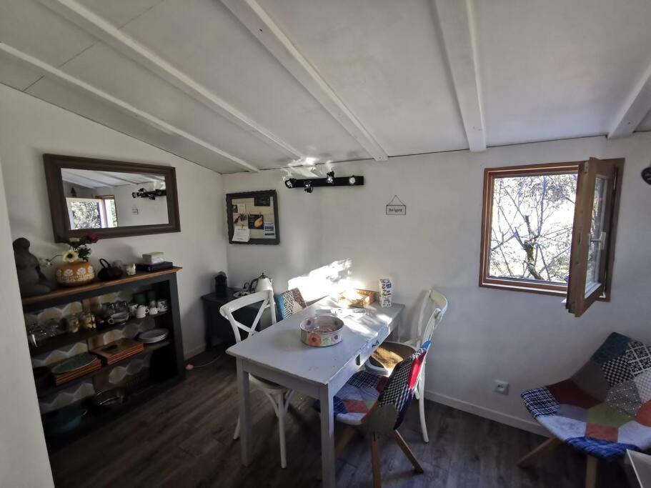 Entre Ventoux Et Luberon, Appartement Dans Maison. Malemort-du-Comtat Extérieur photo