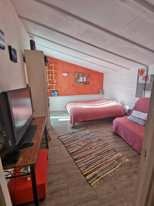 Entre Ventoux Et Luberon, Appartement Dans Maison. Malemort-du-Comtat Extérieur photo