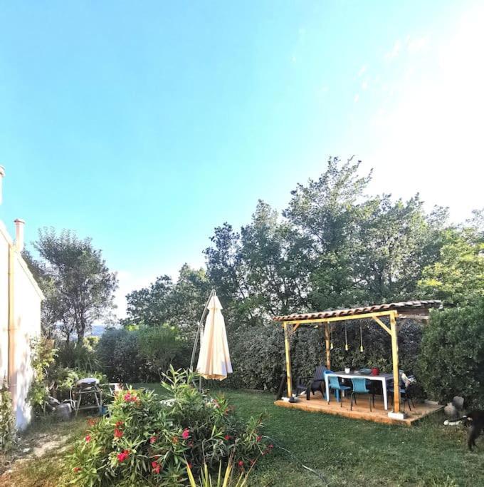 Entre Ventoux Et Luberon, Appartement Dans Maison. Malemort-du-Comtat Extérieur photo